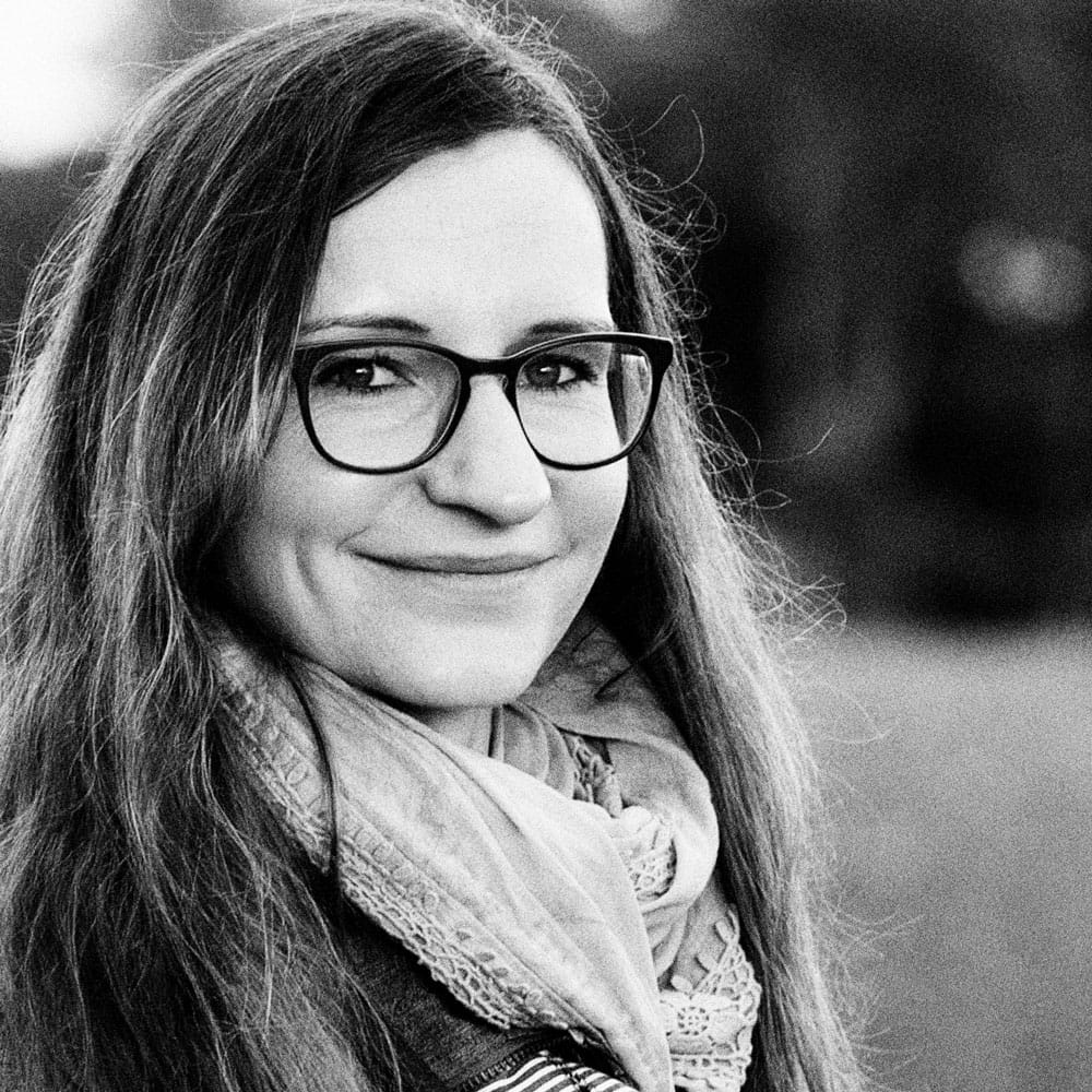 Diana Pfister - Kollektiv Zürch - PR - Journalistin - Texting